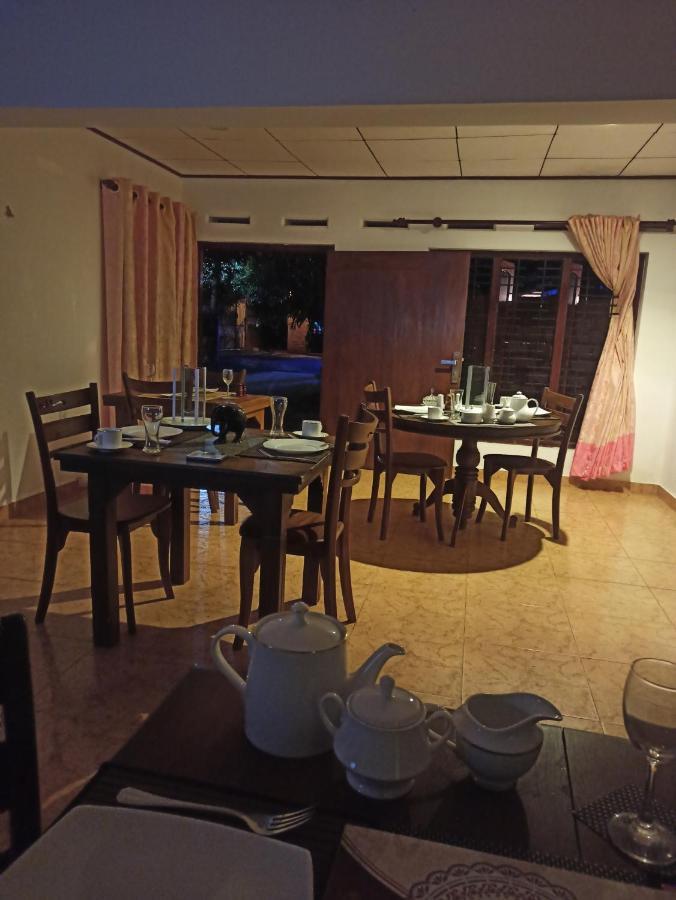 Suriya Homestay Мірісса Екстер'єр фото