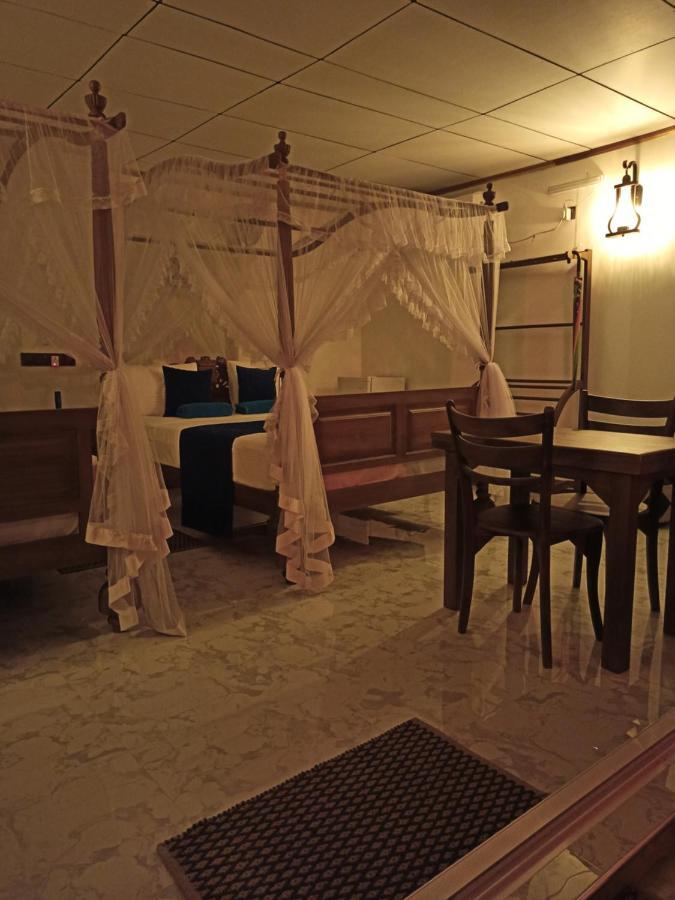 Suriya Homestay Мірісса Екстер'єр фото