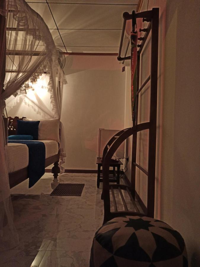Suriya Homestay Мірісса Екстер'єр фото