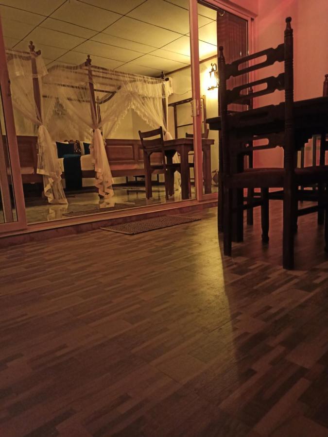 Suriya Homestay Мірісса Екстер'єр фото